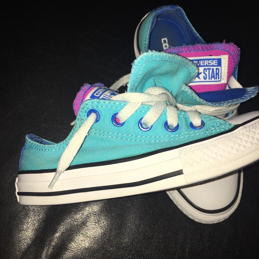 Girl Converse